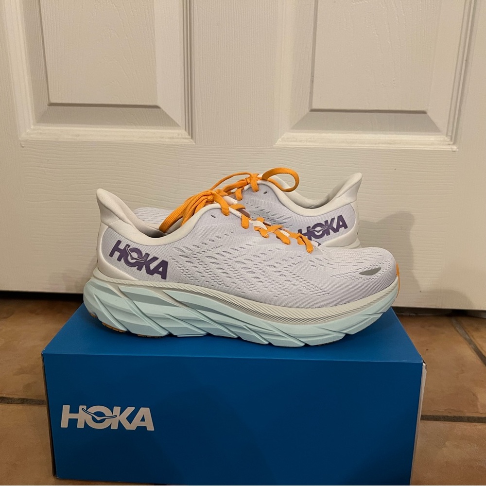 Women’s Hoka Clifton 8. Size 7 wide
